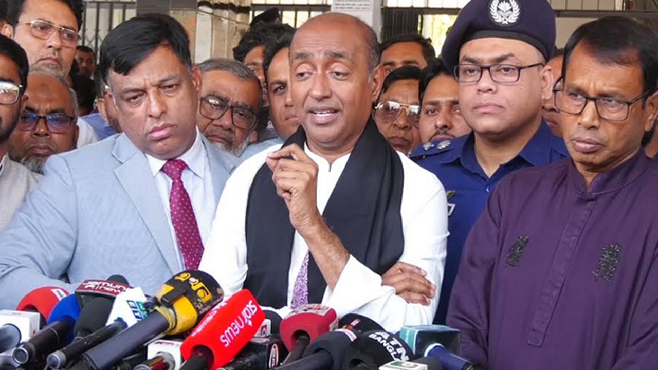 শেখ হাসিনা দেশে ফিরলেই গ্রেফতার: আইনমন্ত্রী