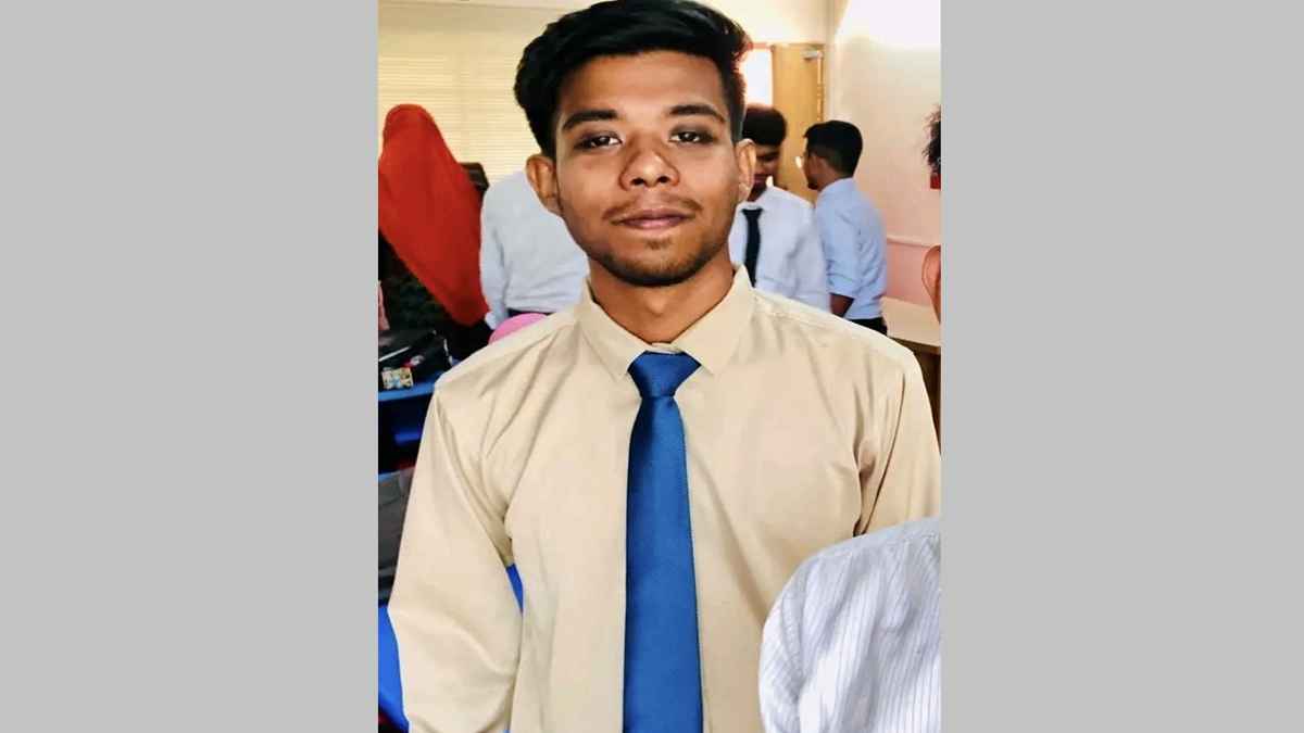 দুর্গন্ধে মিলল খোঁজ, দরজা ভেঙে ববি শিক্ষার্থীর গলিত মরদেহ উদ্ধার