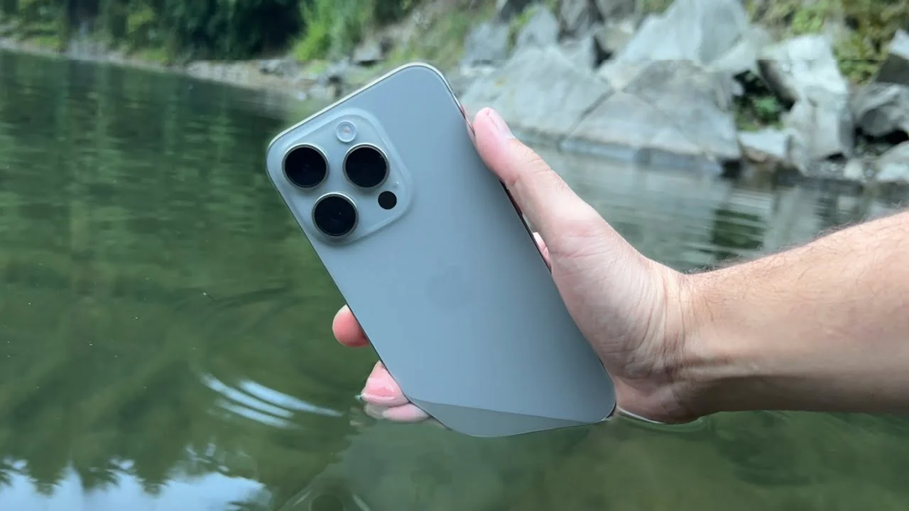 is-the-iphone-15-waterproof-or-water-resistant