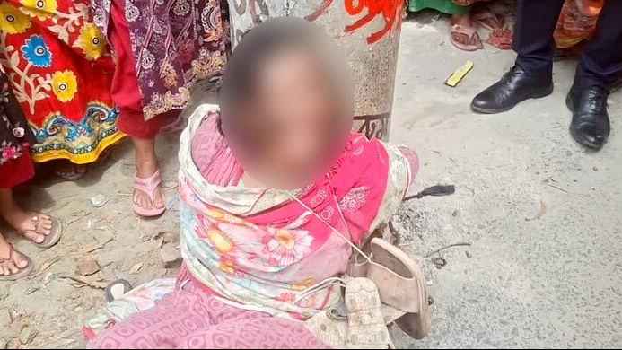 শরীয়তপুরে নারীর চুল কেটে মুখে কালি, খুঁটিতে বেঁধে নির্যাতন