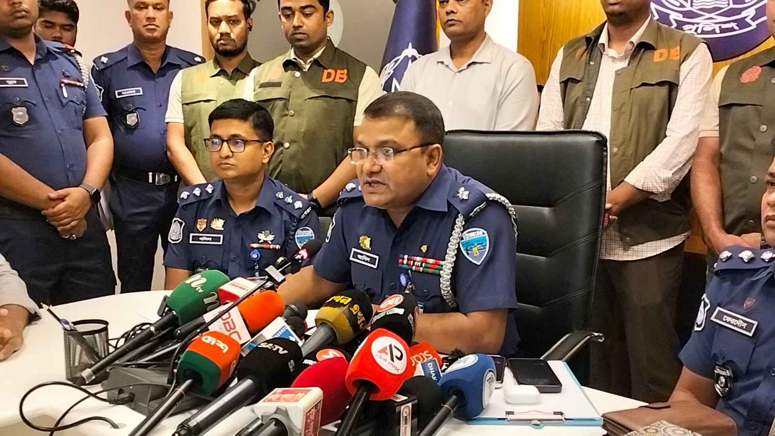 ধর্ষণ মামলায় শিবিরনেতা জিসান গ্রেফতার