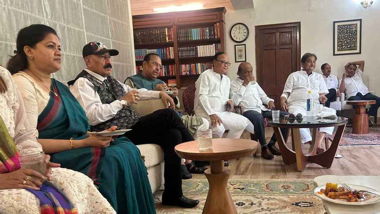 দিল্লিতে মমতা-অভিষেক, ‘গোপন’ বৈঠক তৃণমূলের বিদ্রোহীরা!