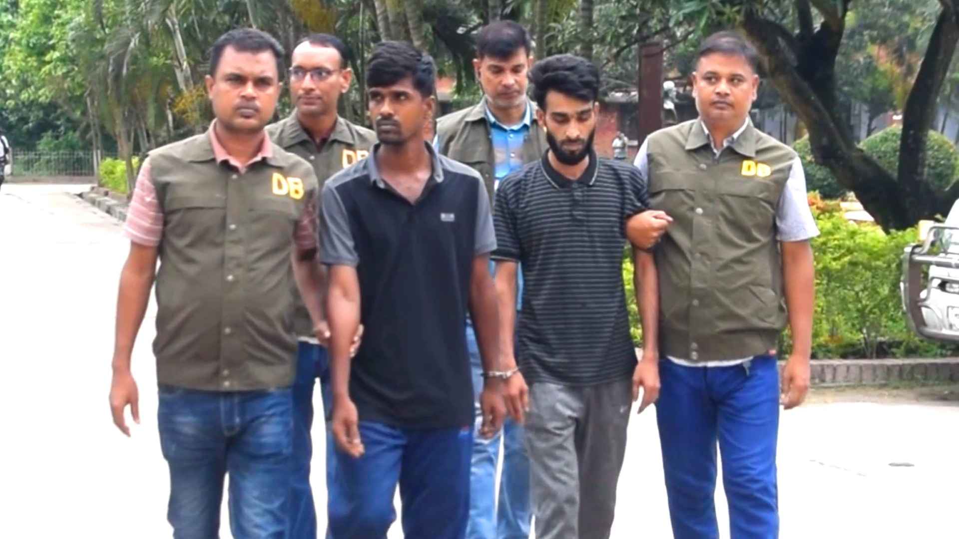 সন্তানের সামনে বাবাকে গুলি করে হত্যায় গ্রেফতার ৩