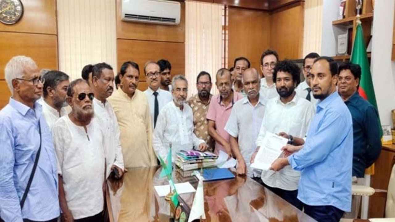 মুক্তেশ্বরী নদী উদ্ধার ও পুনঃখননের দাবিতে প্রধানমন্ত্রীর কাছে স্মারকলি