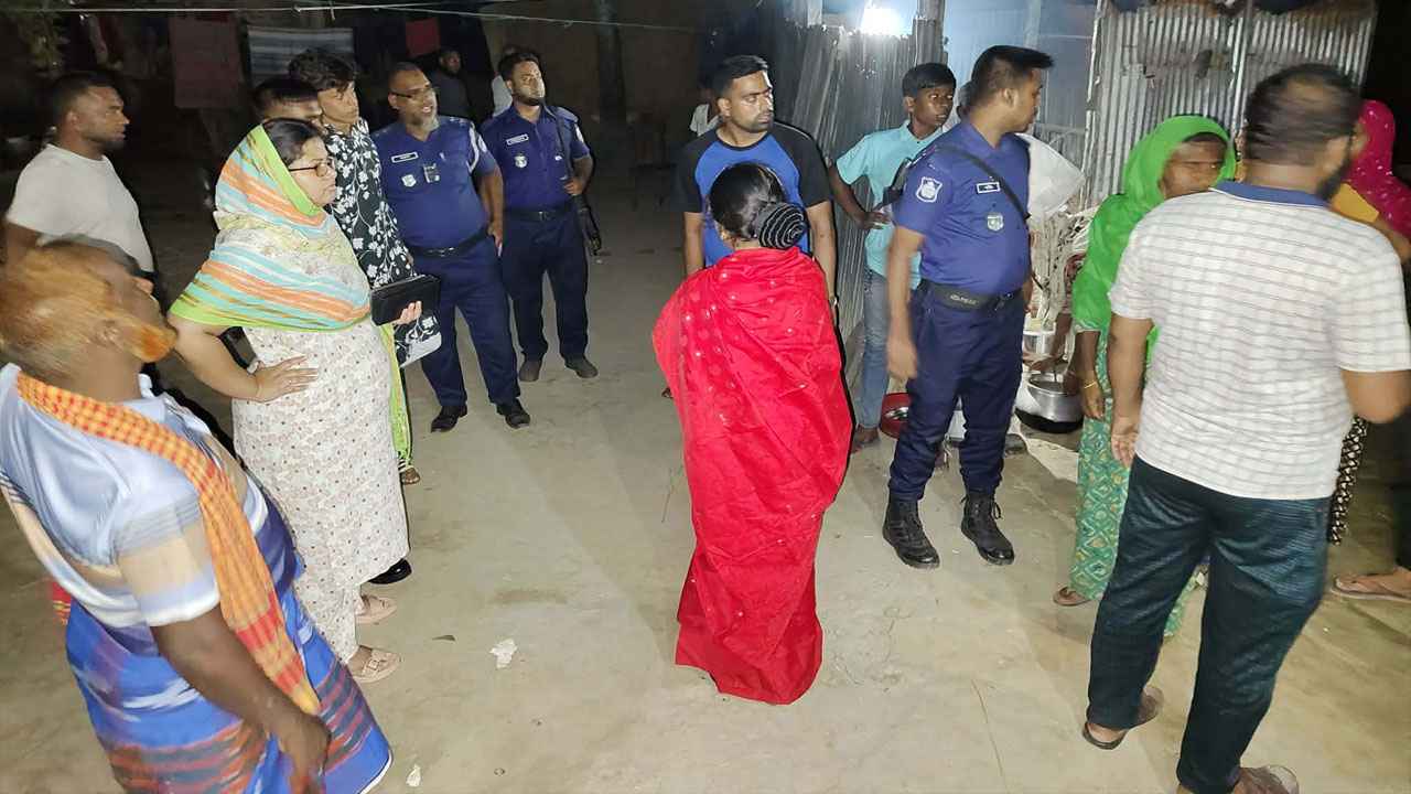 কুমারখালীতে গভীর রাতে বাল্যবিয়ের আসর পণ্ড করলেন ইউএনও
