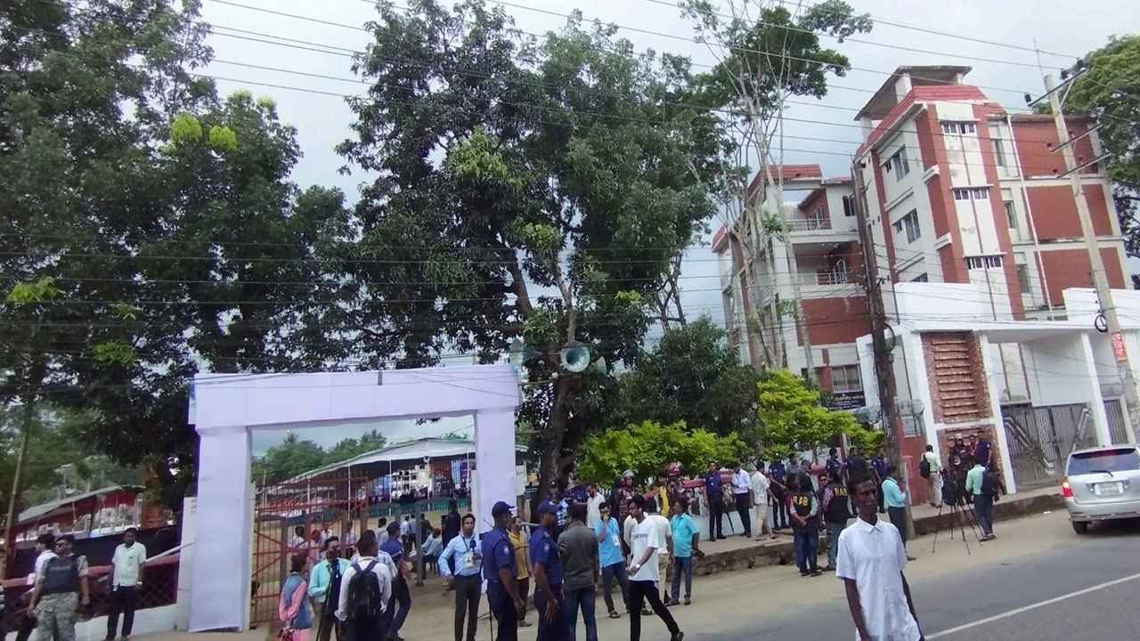 মৌলভীবাজারে বিএনপির জনসভা, নেই প্রচারণার চিরচেনা সাজ
