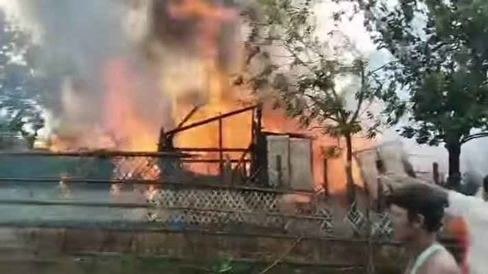 রোহিঙ্গা ক্যাম্পে অগ্নিকাণ্ড, পুড়ল প্রশিক্ষণ কেন্দ্র