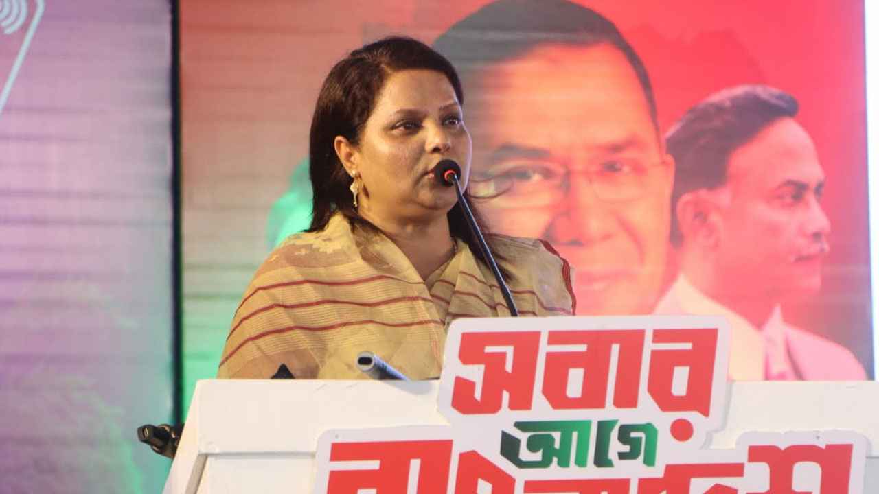 ‘অস্বচ্ছল পরিবারের সক্ষমতার প্রতীক হয়ে উঠবে ফ্যামিলি কার্ড’