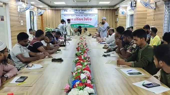 পটুয়াখালীতে কিশোর গ্যাং প্রতিরোধে গোলটেবিল বৈঠক