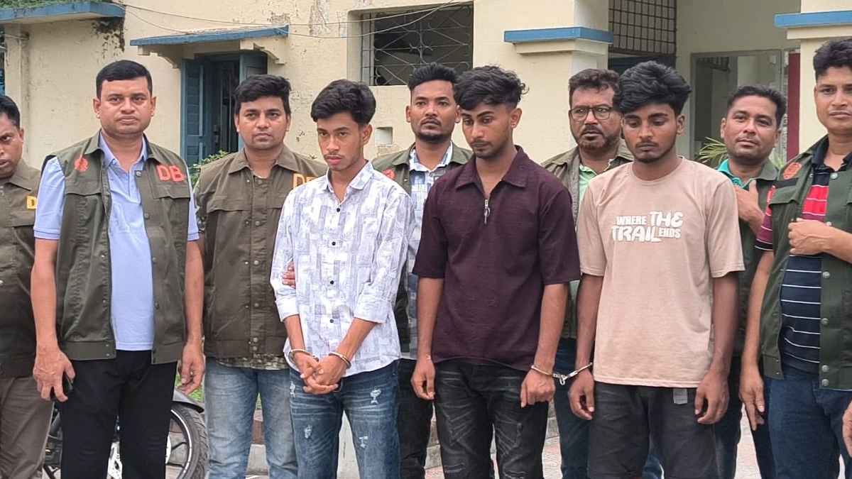 কিশোরীকে ধর্ষণের পর হত্যা করে বস্তায় ভরে ফেলা হয় পদ্মায়