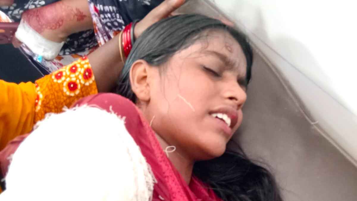 রাজশাহীতে এসএসসি পরীক্ষার্থীকে ছুরিকাঘাত