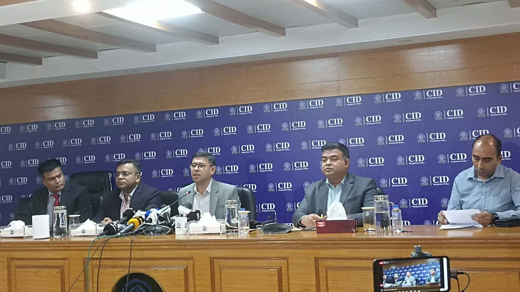 এআই মামলার নামে প্রতারণা: ঢাকা-খুলনা-ফেনী থেকে প্রতারক গ্রেফতার