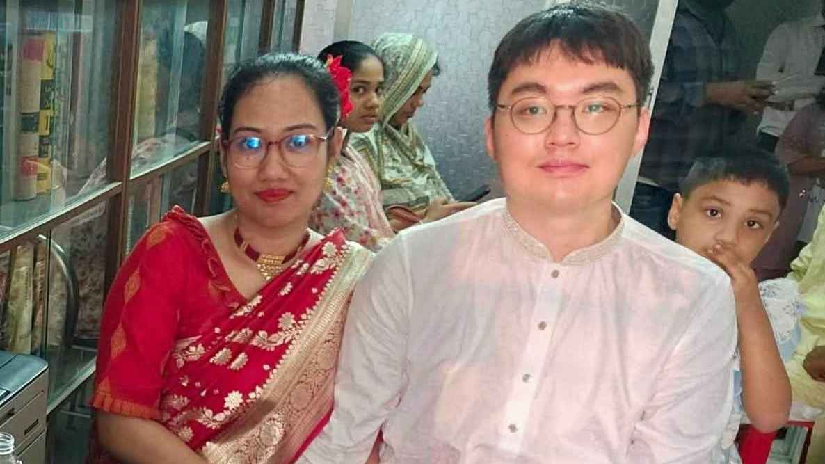 প্রেমের টানে কোরিয়া থেকে লালমনিরহাটে, বিয়ে হলো মারিয়া-কিম হিউন সুর