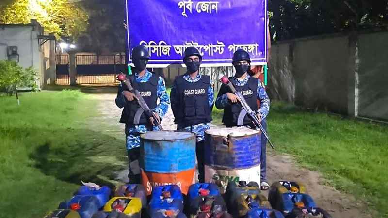 চট্টগ্রামে ১৪০০ লিটার চোরাই ডিজেল জব্দ