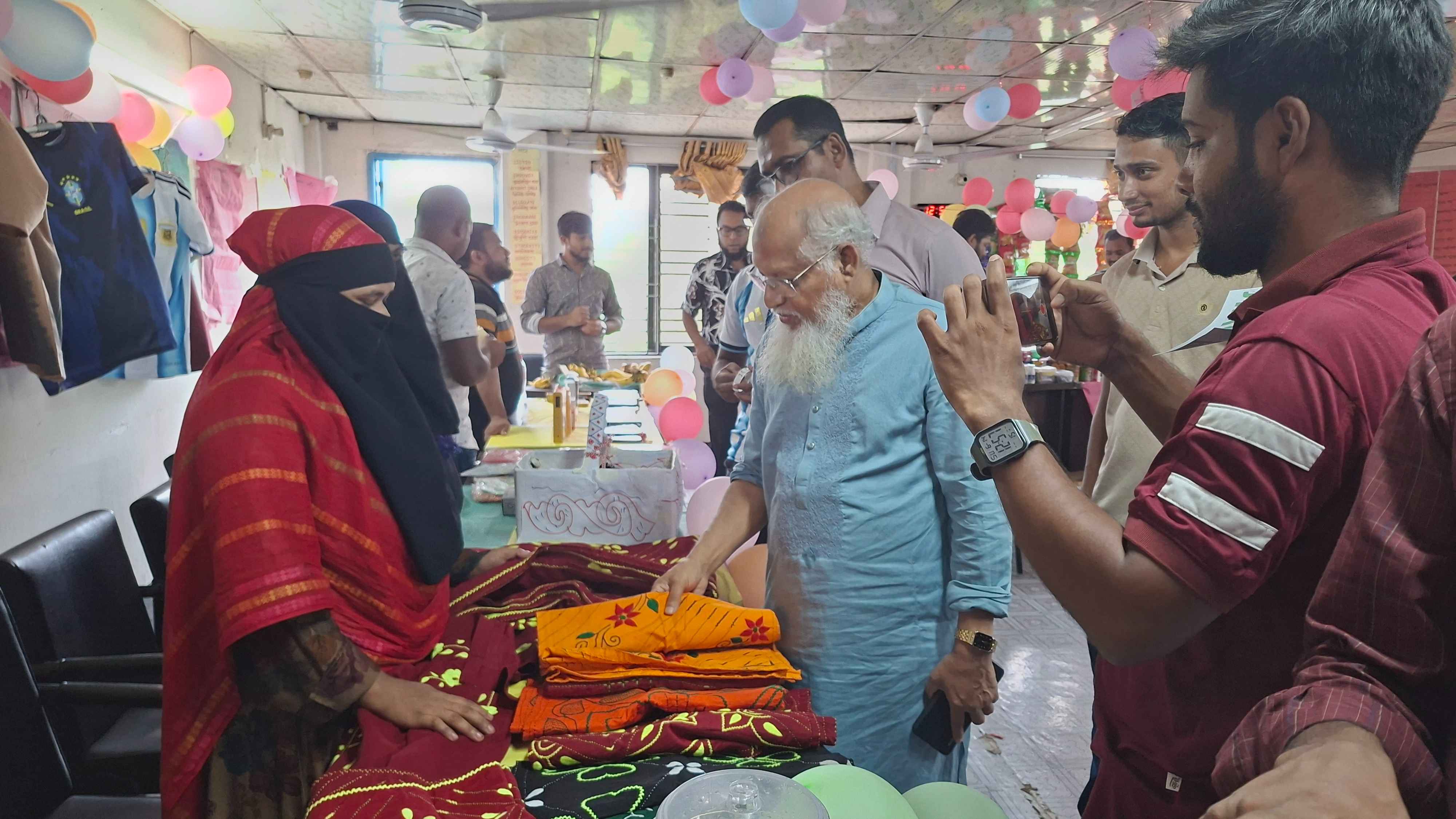 বরগুনায় উদ্যোক্তাদের ব্যতিক্রমী বাজার অনুশীলন