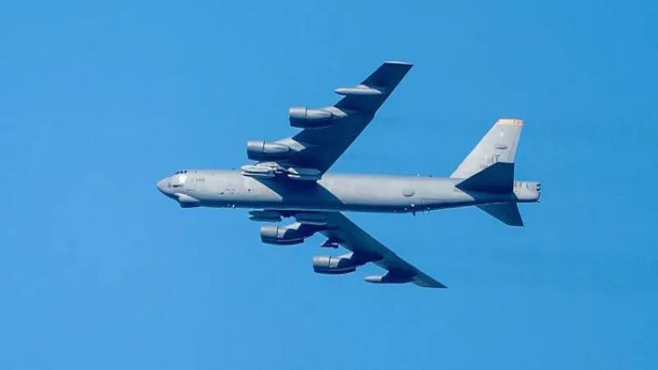 B52