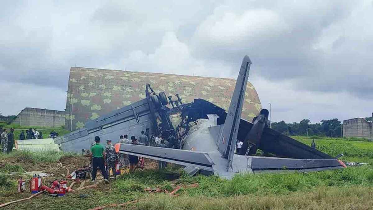 ভারতে সামরিক পরিবহন বিমান বিধ্বস্তের ঘটনায় ৫ সেনার মৃত্যু
