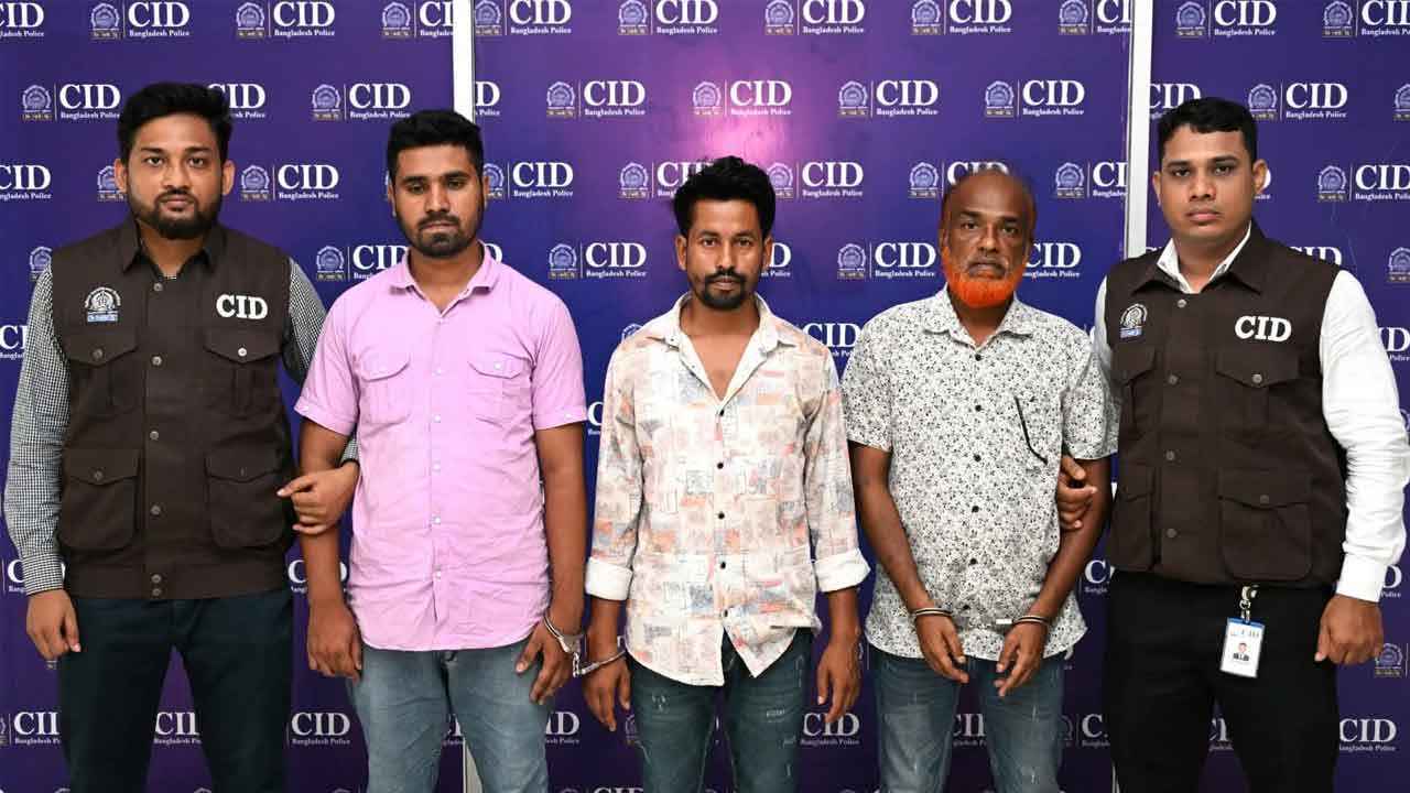এজেন্ট নিয়োগ করে অনলাইন জুয়া, গ্রেফতার ৩