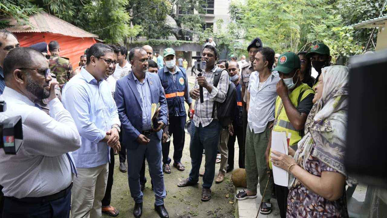 ডেঙ্গু নিয়ন্ত্রণে ঢাকাজুড়ে নিয়মিত অভিযান ও মনিটরিং চলবে: প্রতিমন্ত্রী