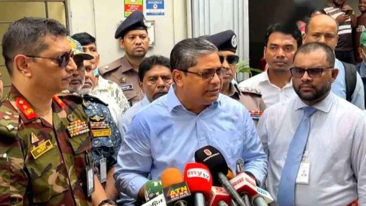 ডেঙ্গু নিয়ন্ত্রণে গুলশানে অভিযান, একাধিক বাসায় মিলল এডিসের লার্ভা