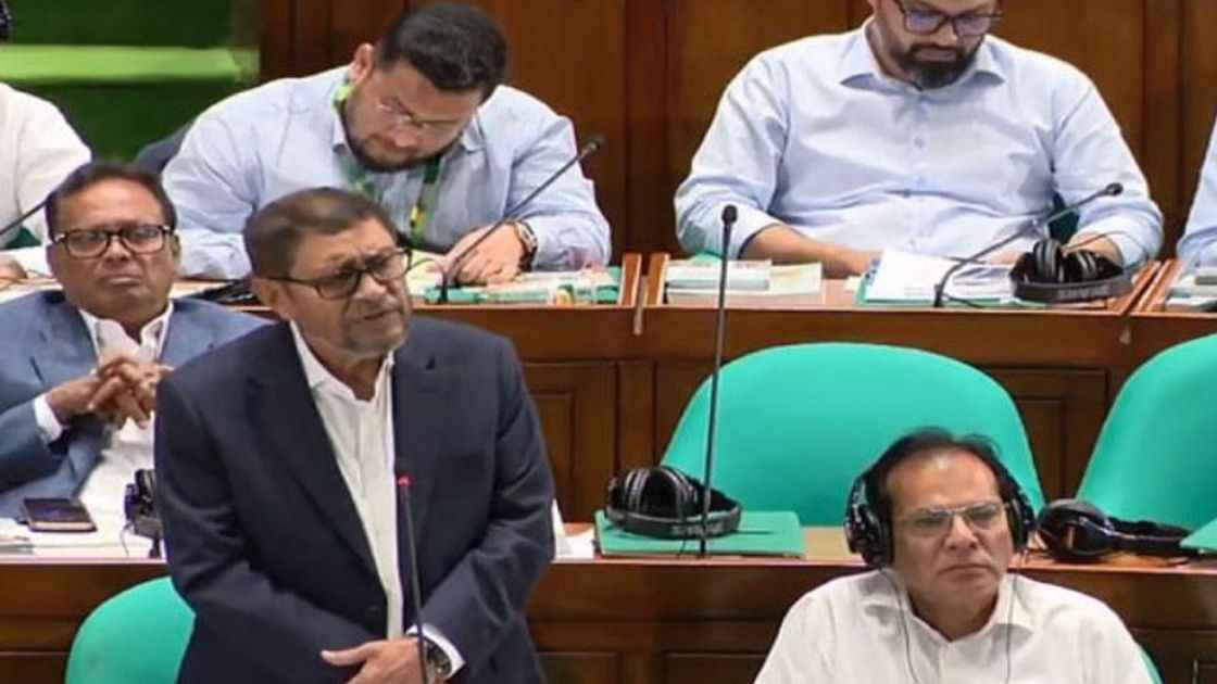 জলাতঙ্কের ভ্যাকসিনের কোনো অভাব হবে না: স্বাস্থ্যমন্ত্রী