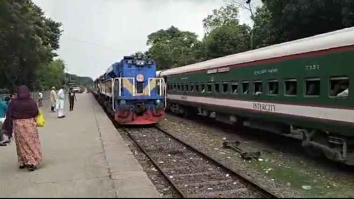 খুলনার সঙ্গে উত্তর বঙ্গের রেল যোগাযোগ স্বাভাবিক
