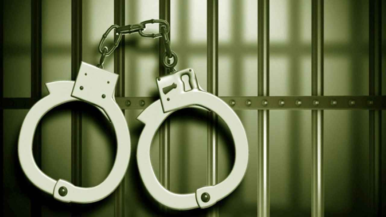 সারাদেশে ৪০ দিনে গ্রেফতার ১৮৩২৮, অবৈধ অস্ত্রধারী ৩৩১