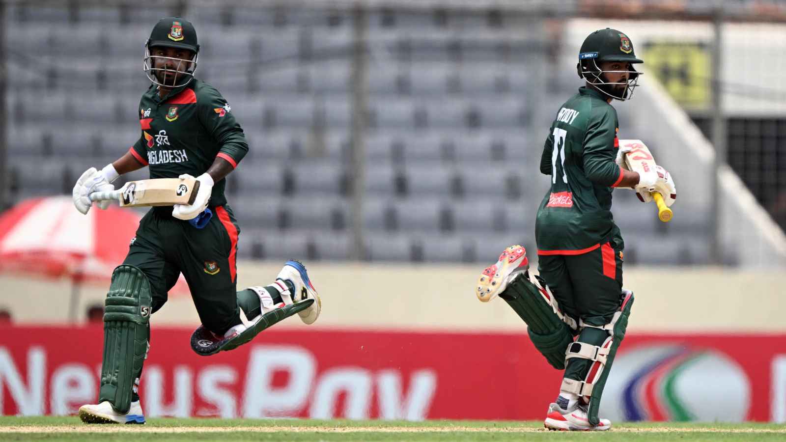 অস্ট্রেলিয়াকে হোয়াইটওয়াশ করতে চ্যালেঞ্জিং লক্ষ্য দিল বাংলাদেশ