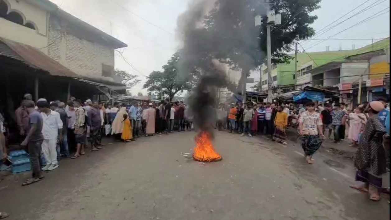 মাদারীপুরে বাসচাপায় শিশুর মৃত্যু, প্রতিবাদে ঢাকা-বরিশাল মহাসড়ক অবরোধ