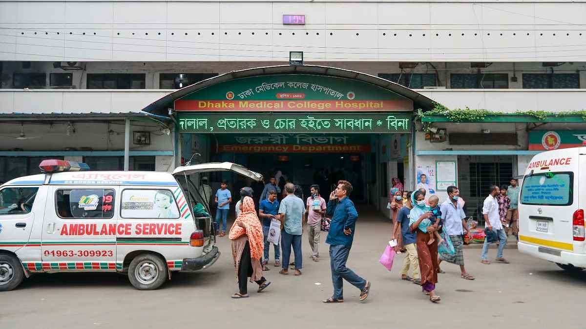 ৬ দাবিতে ঢাকা মেডিকেলের ইন্টার্ন চিকিৎসকদের কর্মবিরতি