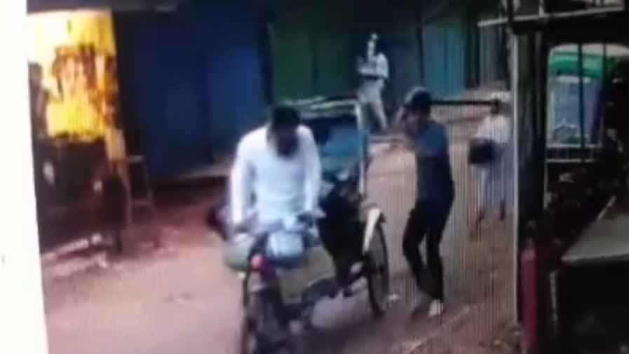 পাবনায় ছেলের সামনে বাবাকে হত্যায় গ্রেফতার ৫ আসামি রিমান্ডে