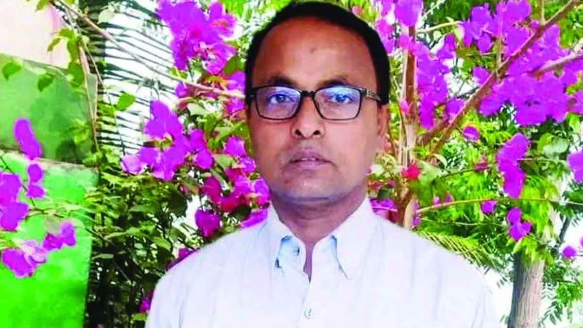 টুঙ্গিপাড়ায় ঋণের চাপে প্রধান শিক্ষকের আত্মহত্যা