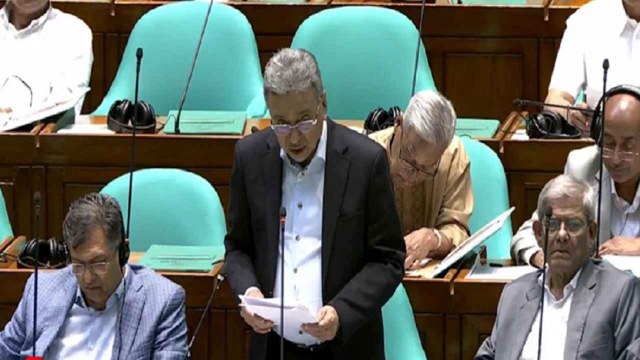 অর্থনীতি পুনর্গঠনে ব্যয়সংকোচন ও সামাজিক সুরক্ষায় গুরুত্ব সরকারের