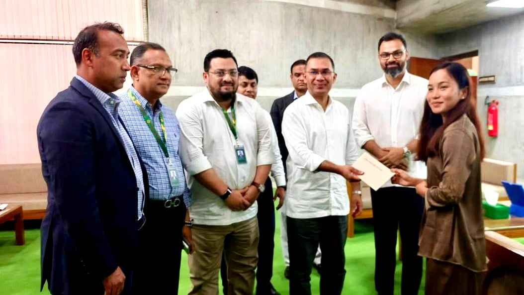 ফুটবলার ঋতুপর্ণার গৃহ নির্মাণে প্রধানমন্ত্রীর আর্থিক অনুদান