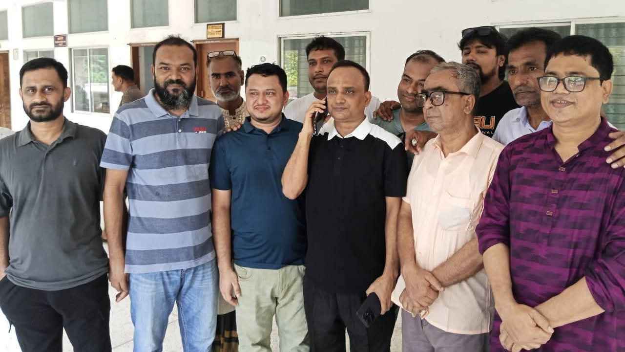 জয়পুরহাটে আওয়ামী লীগের ১৪ নেতাকর্মী কারাগারে