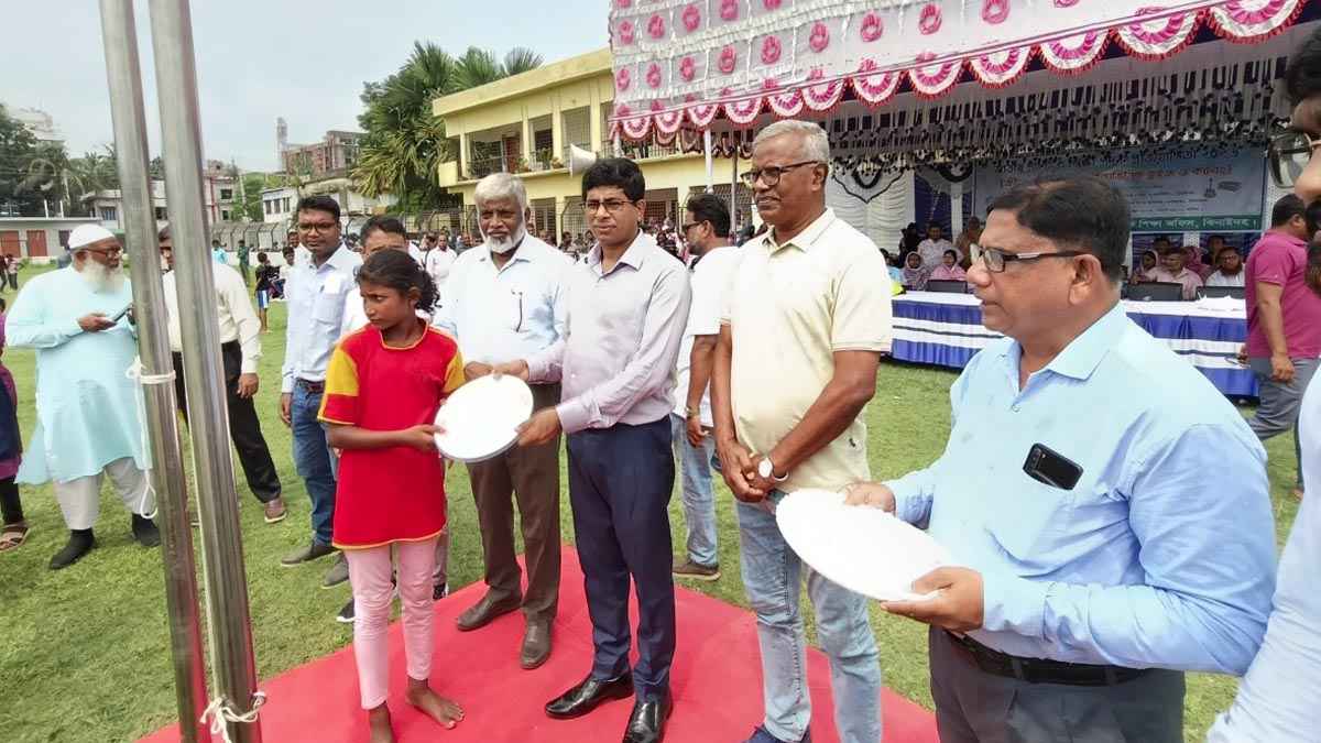 ঝিনাইদহে জাতীয় প্রাথমিক শিক্ষা পদক প্রতিযোগিতা অনুষ্ঠিত