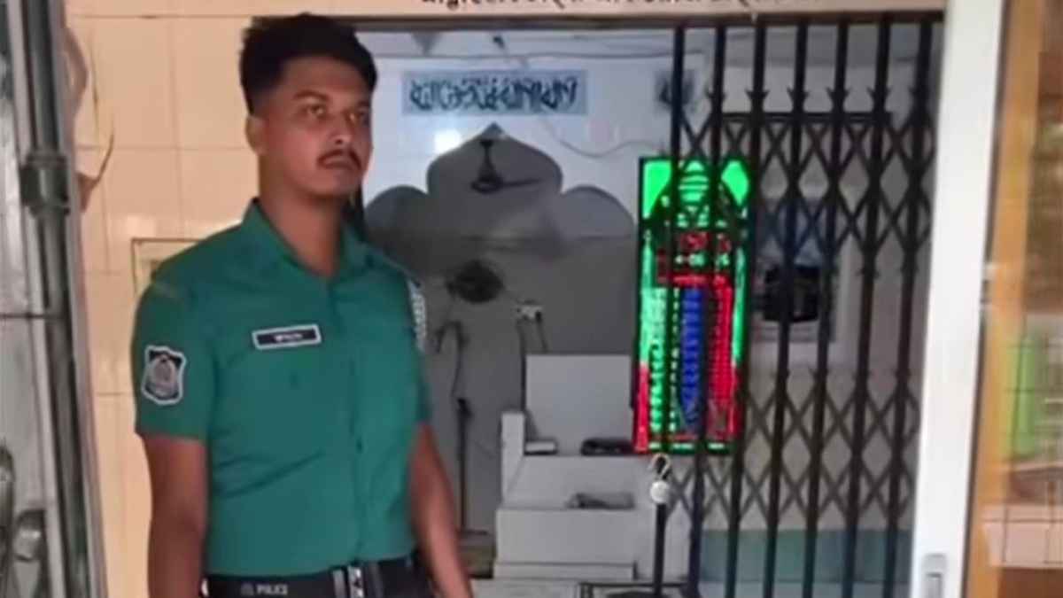 খুলনায় মসজিদে ফজরের নামাজ চলাকালে গুলি, দু’জন গুলিবিদ্ধ