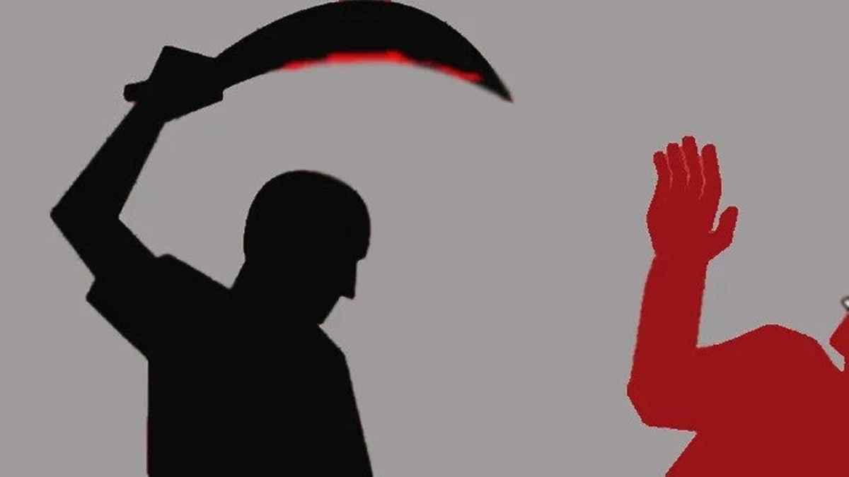 ওষুধ কম্পানির বিক্রয় প্রতিনিধিকে কুপিয়ে ৩ লাখ টাকা ছিনতাই