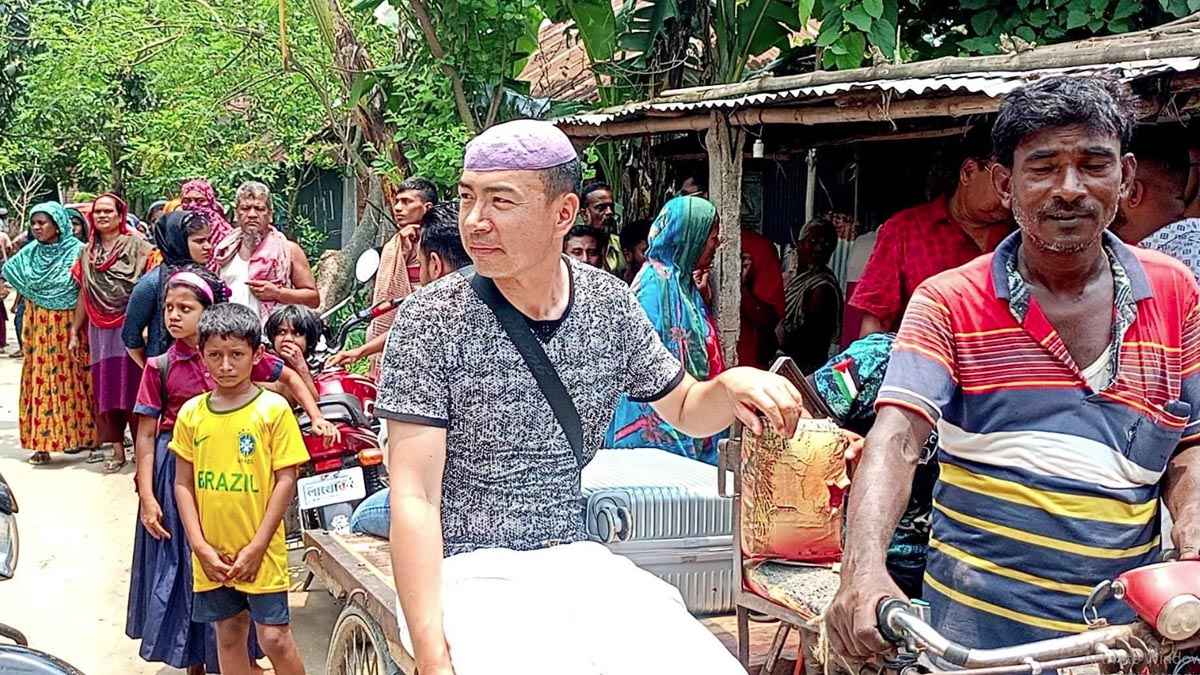 প্রেমের ট্রেনে চীনা যুবক কুমারখালীতে, ফিরে গেলেন খালি হাতে