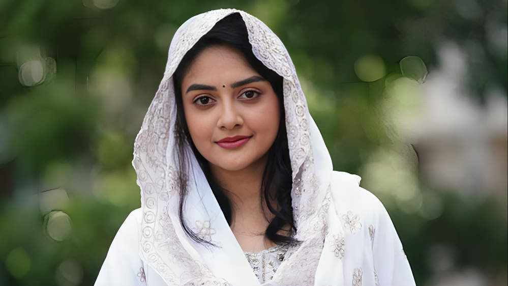 বিয়ের পর অভিনয় ছাড়লেন অভিনেত্রী