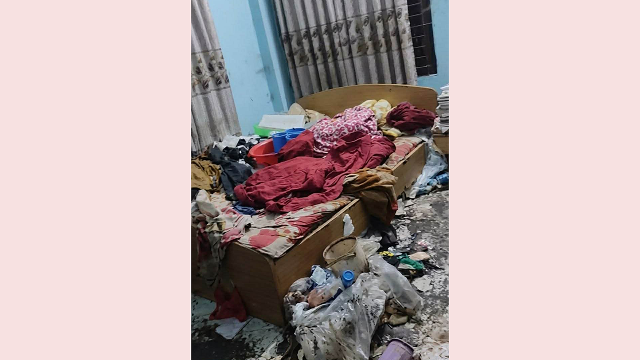 মিরপুরে ফ্ল্যাট থেকে বৃদ্ধার পচনধরা লাশ উদ্ধার