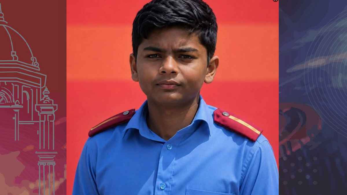 আবাসিক হল থেকে ছাত্রের মরদেহ উদ্ধার, ক্যাম্পাস ভাঙচুর