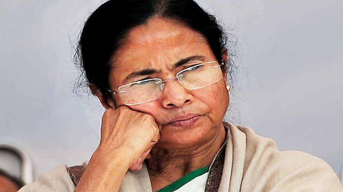 এক সপ্তাহে ৩ সাংসদের পদত্যাগ, চরম সংকটে তৃণমূল