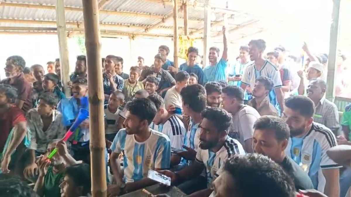 গাংনীতে আর্জেন্টিনার জয়ে ফুটবলপ্রেমীদের উচ্ছ্বাস