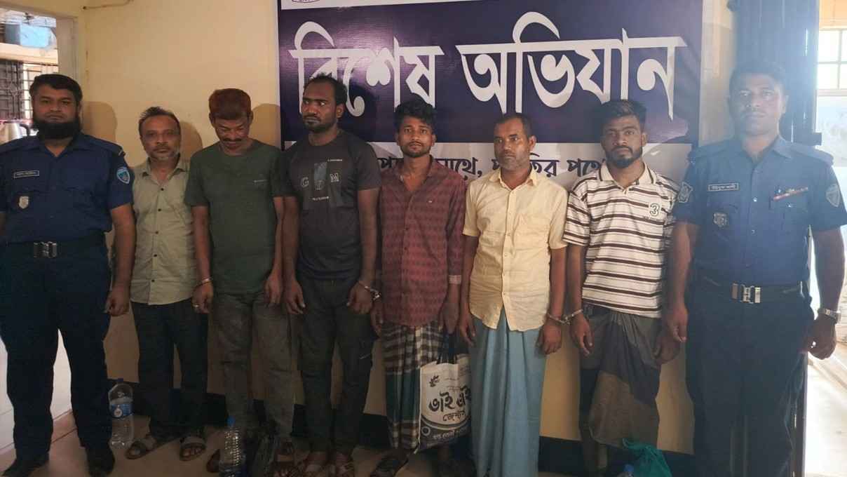 মাদক কারবারি ও পরোয়ানাভুক্ত আসামিসহ গ্রেফতার ৬