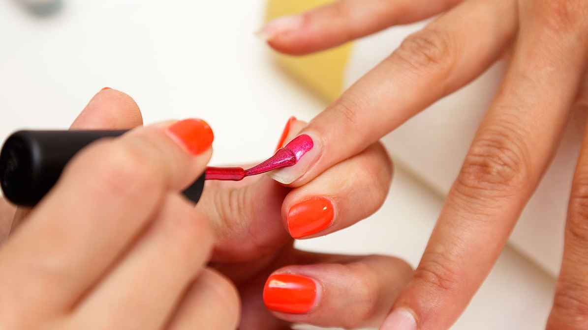 নেইলপলিশ কি আসলেই ক্যানসারের ঝুঁকি বাড়ায়?