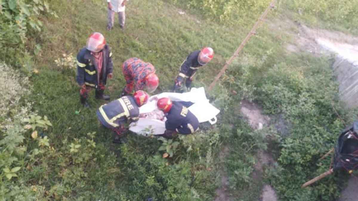 নাটোরে ট্রাক-মোটরসাইকেল মুখোমুখি সংঘর্ষে দুইজন নিহত