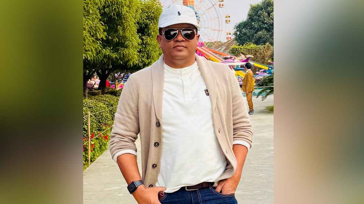 কর্মস্থল নেত্রকোনায়, কর্মকর্তা থাকেন ঢাকায়