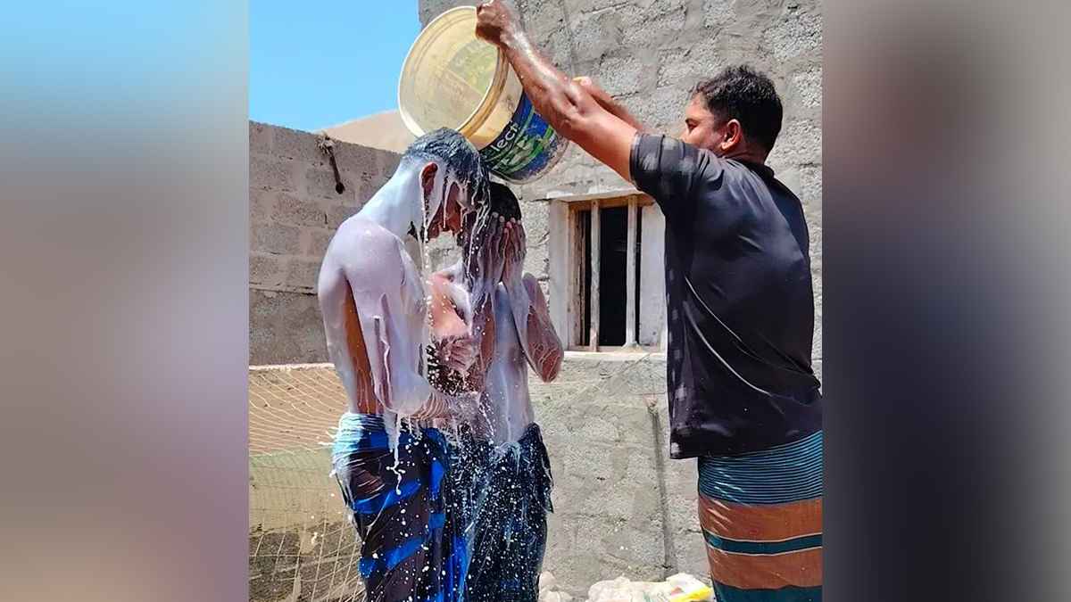 দুধ দিয়ে গোসল করে প্রেম ছাড়ার শপথ ২ প্রবাসীর