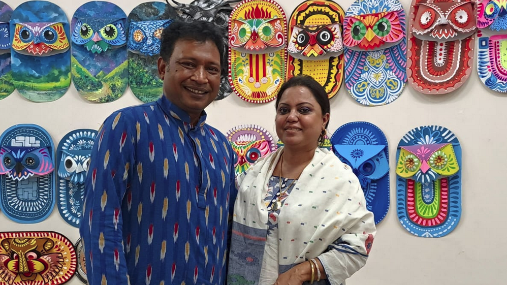দেনায় ডুবেও থেমে নেই প্রাণ রায়, উন্নত চিকিৎসায় ভারতে নিচ্ছেন স্ত্রীকে